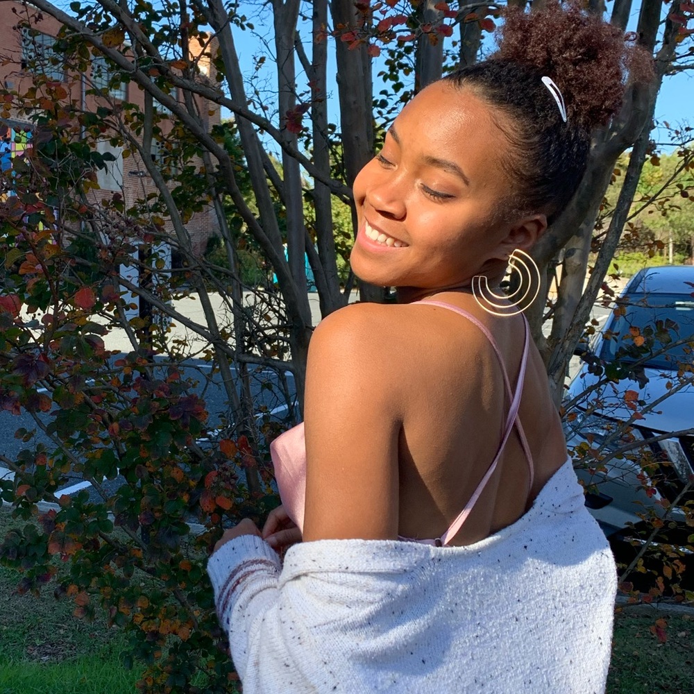 Share Show Listing! Sharing is Caring.❤️